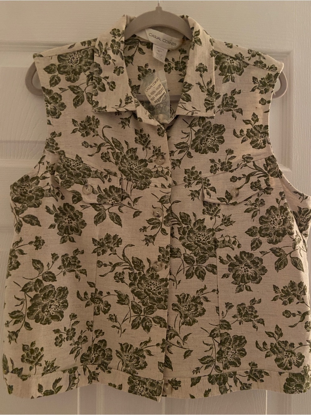 Casual Corner Beige Floral Button-Front Vest #419